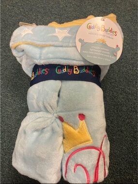 Berkshire Cuddly Buddies Hooded Wrap Throw - Light Blue with Yellow Accent